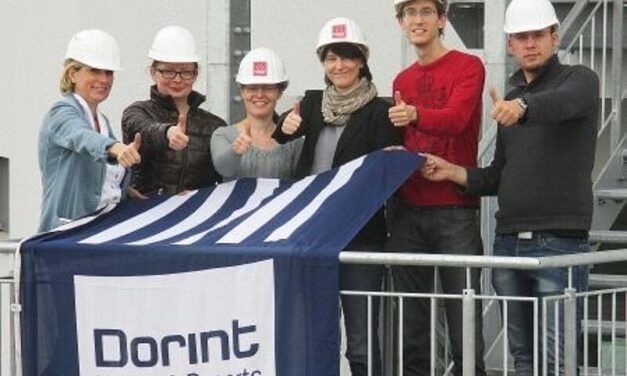 Die Führungsmannschaft des neuen Dorint Airport-Hotel Stuttgart ist komplett: Hoteldirektorin Dagmar Lennartz freut sich auf die Zusammenarbeit mit Loretta Renebusch (Hausdame), Susann Ebert (Verkaufsdirektorin), Christiane Werner (Reservierungs- & Revenu